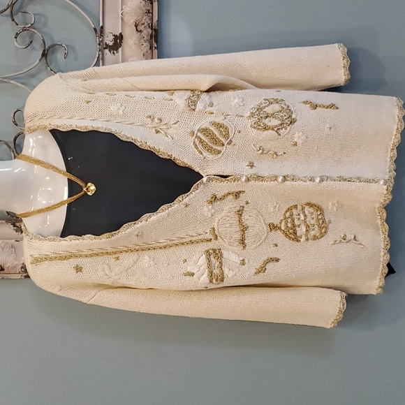 Vintage Jacqueline Ferrar Holiday Sweater - Picture 3 of 13